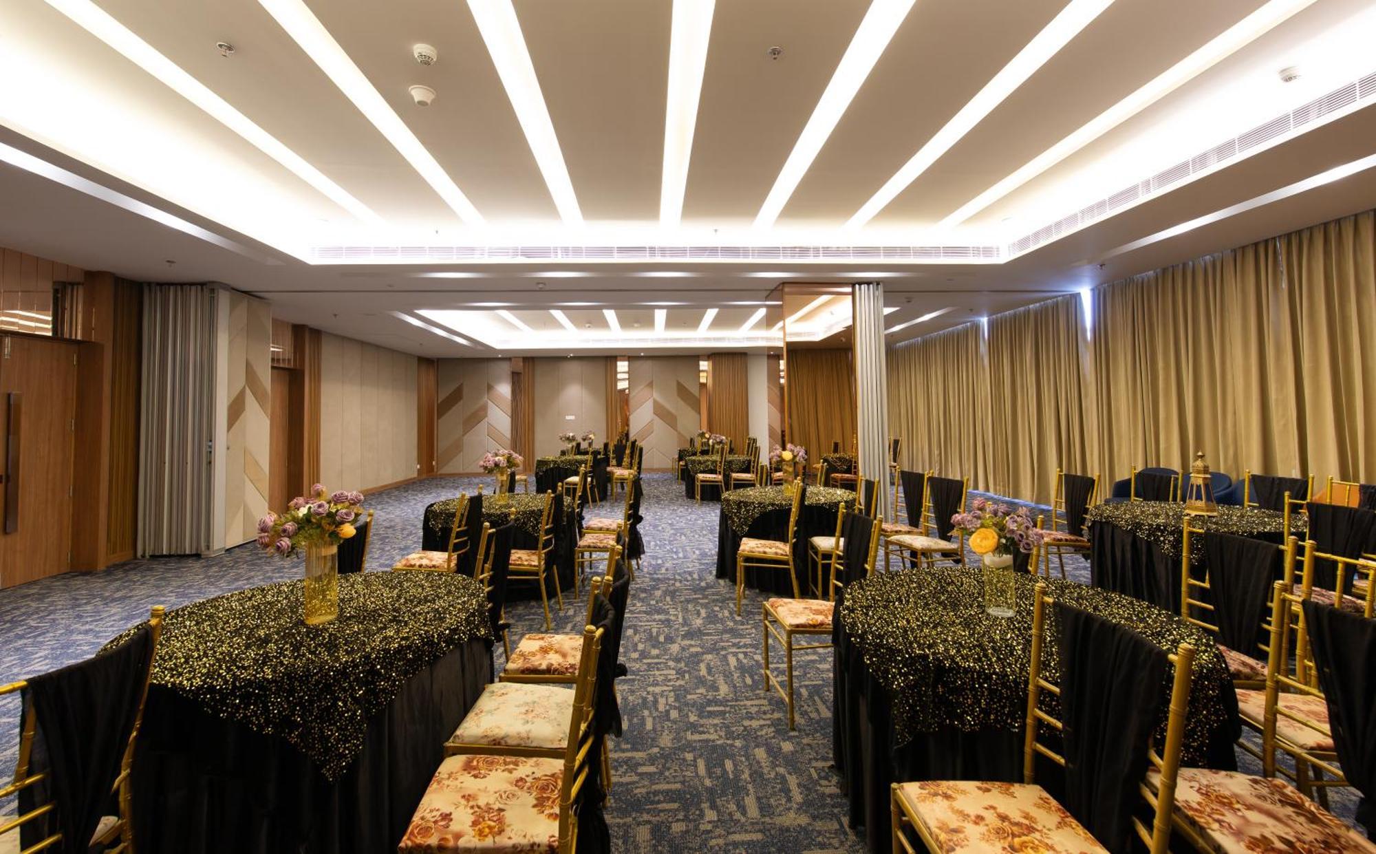 Hometel Alambagh - A Sarovar Hotel