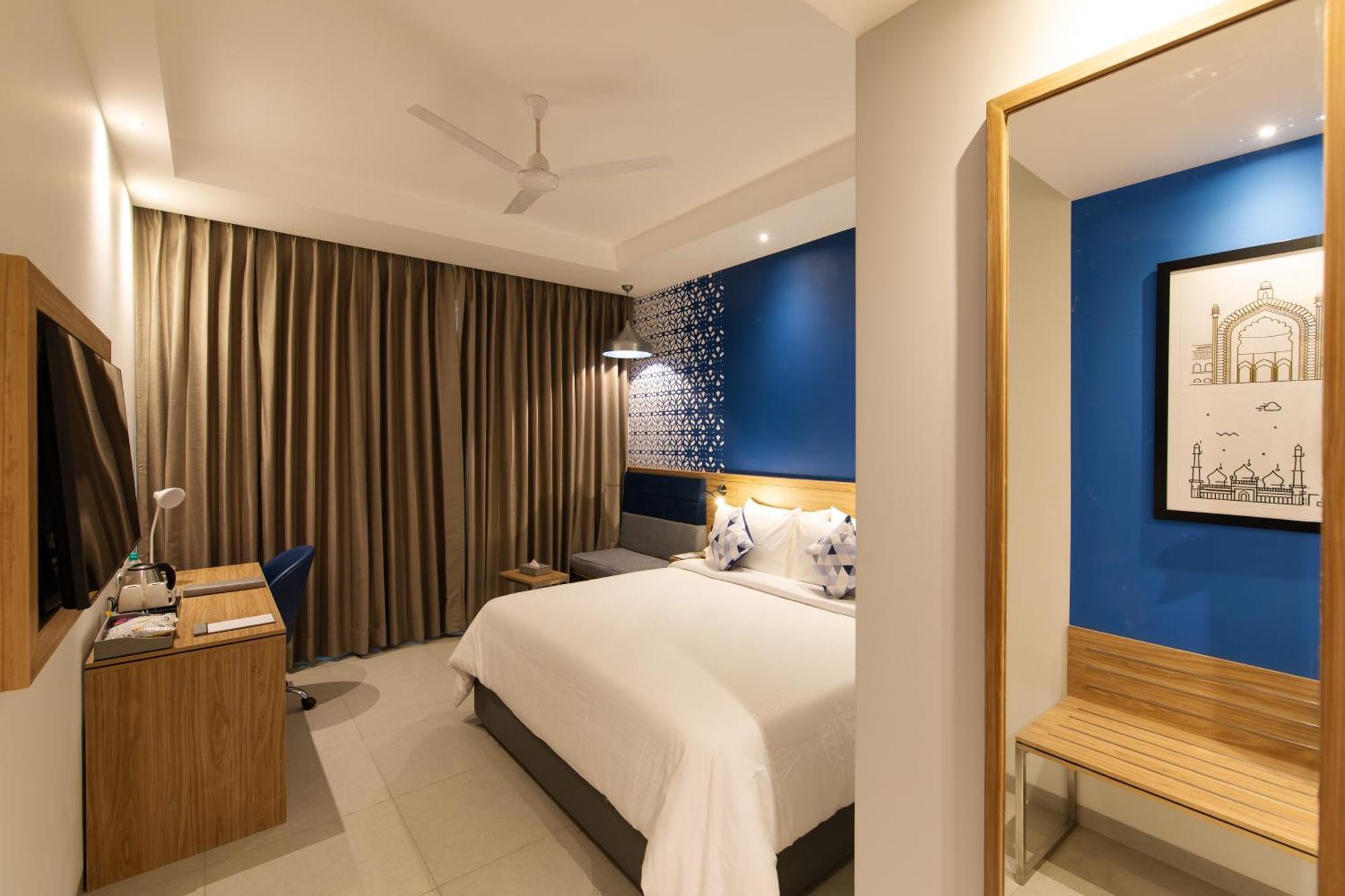 Hotel Hometel Alambagh - A Sarovar