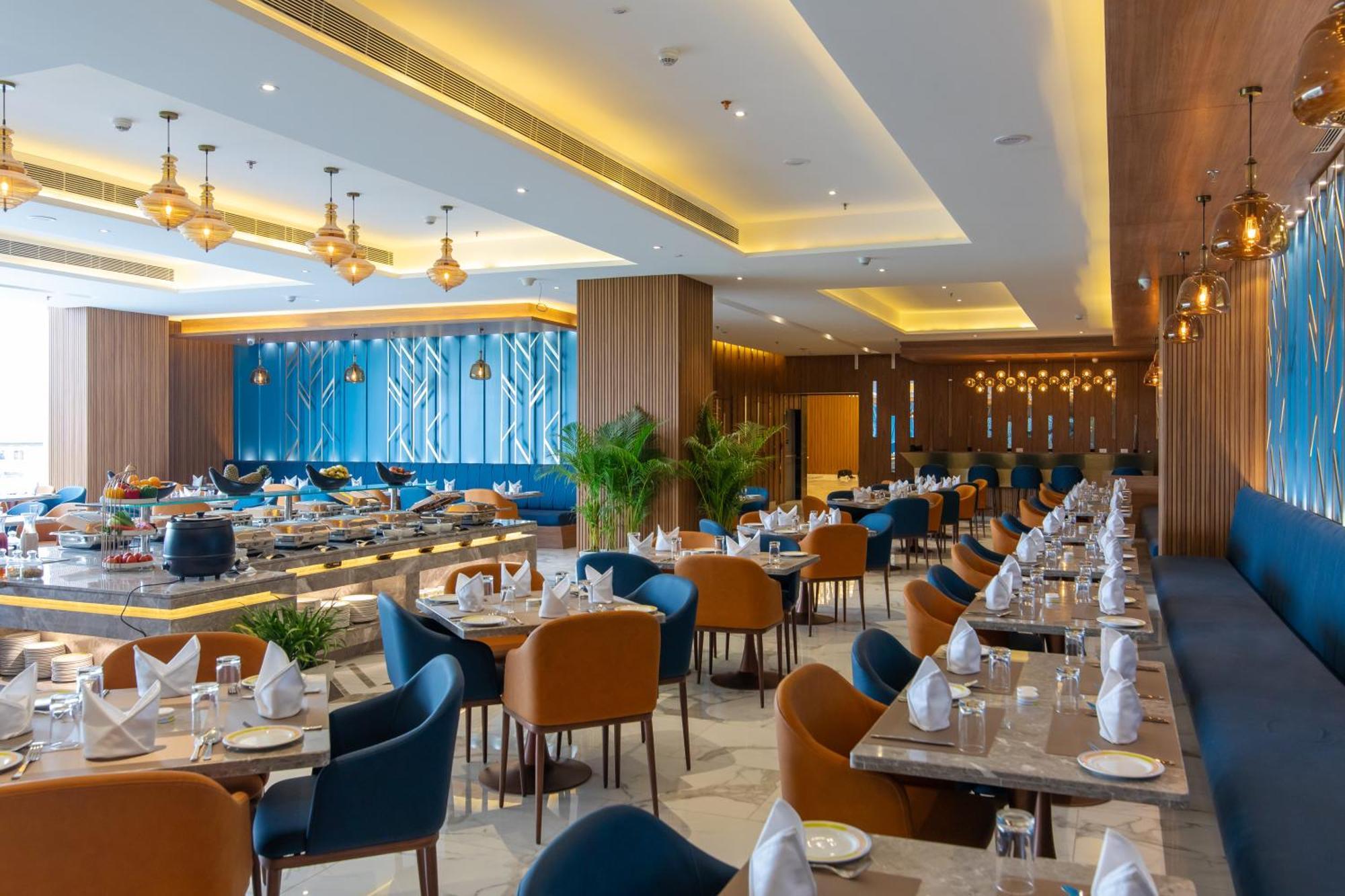 Hometel Alambagh - A Sarovar